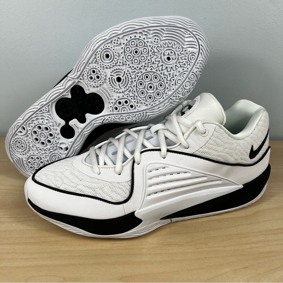 nike mens basketball shoes size 16